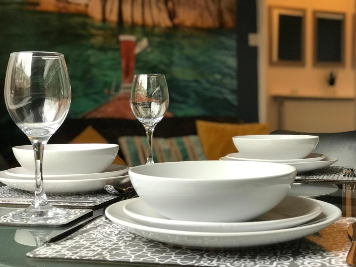 Bright Spacious 3-Bed With Office & Patio, Preston Preston  Ngoại thất bức ảnh