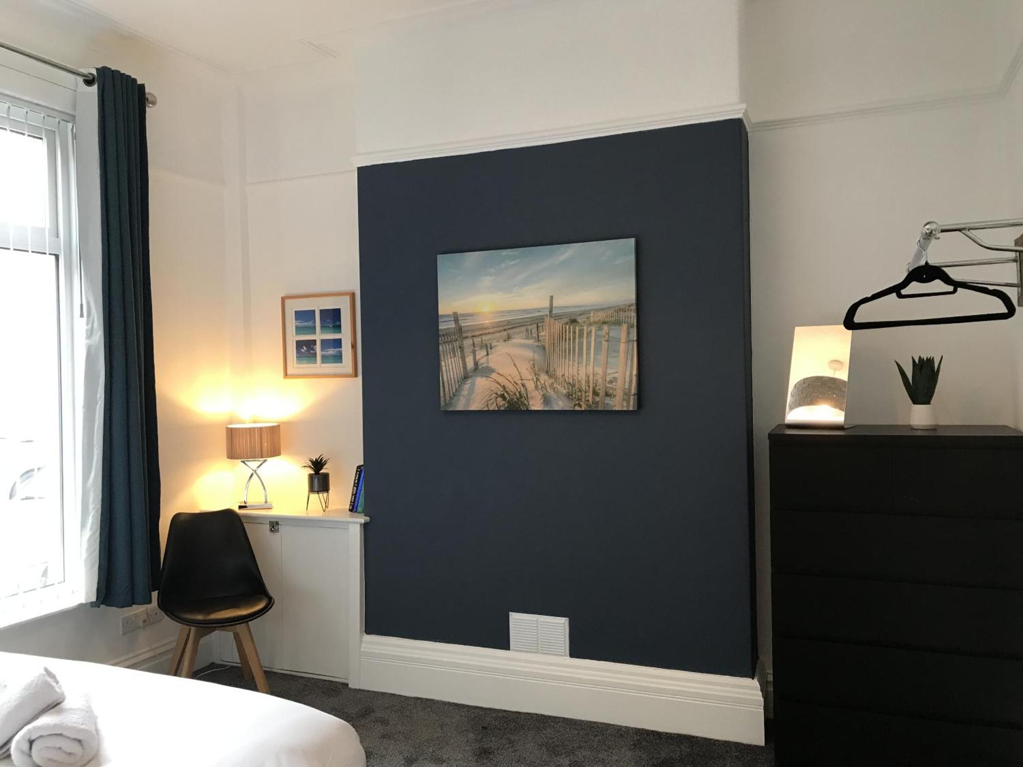 Bright Spacious 3-Bed With Office & Patio, Preston Preston  Ngoại thất bức ảnh