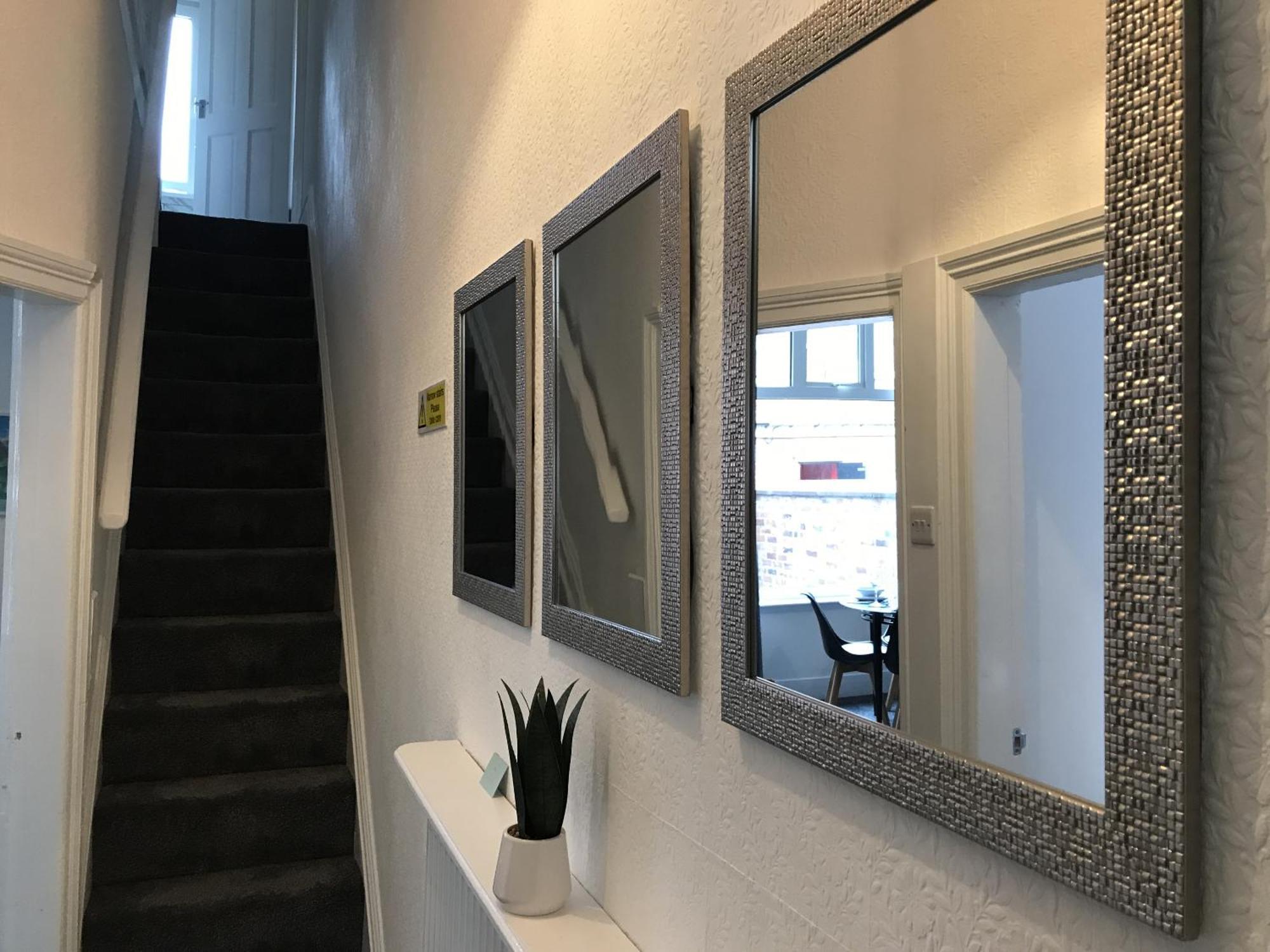 Bright Spacious 3-Bed With Office & Patio, Preston Preston  Ngoại thất bức ảnh