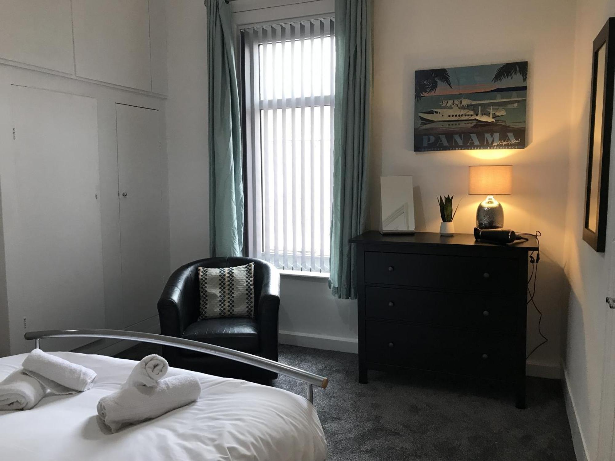Bright Spacious 3-Bed With Office & Patio, Preston Preston  Ngoại thất bức ảnh