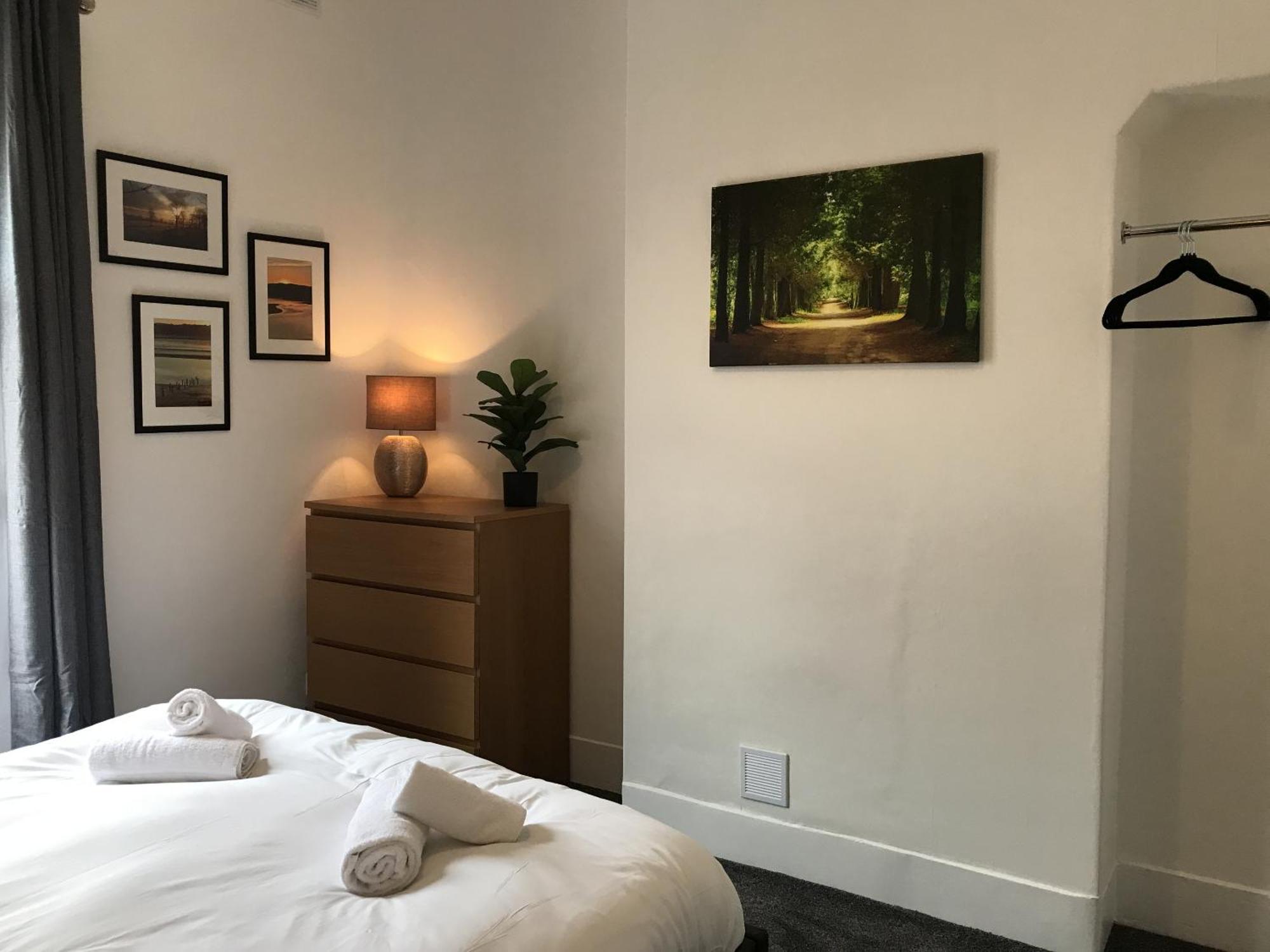 Bright Spacious 3-Bed With Office & Patio, Preston Preston  Ngoại thất bức ảnh