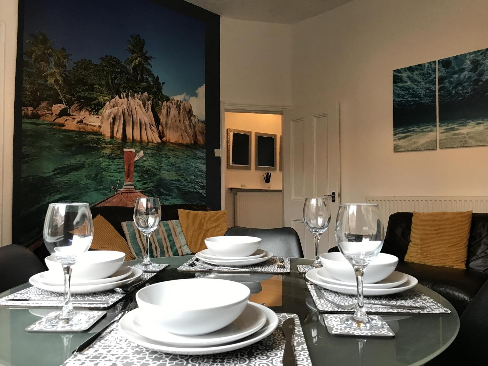 Bright Spacious 3-Bed With Office & Patio, Preston Preston  Ngoại thất bức ảnh